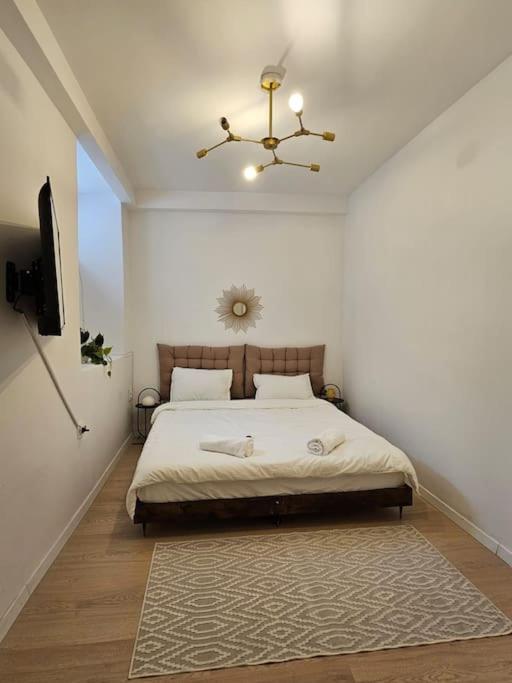 בוקרשט Heart Of City Center 4Br 2Bath 10 Pers מראה חיצוני תמונה