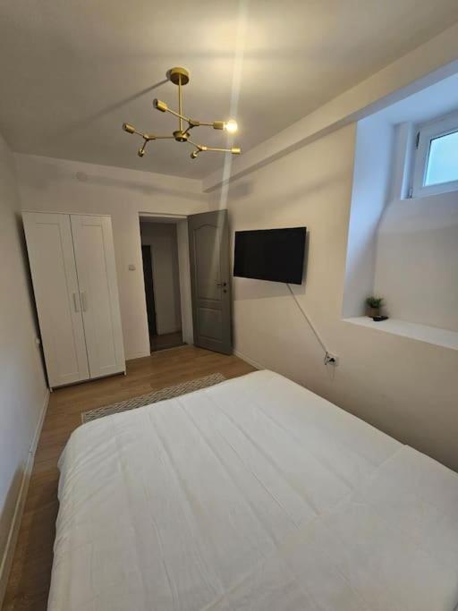 בוקרשט Heart Of City Center 4Br 2Bath 10 Pers מראה חיצוני תמונה