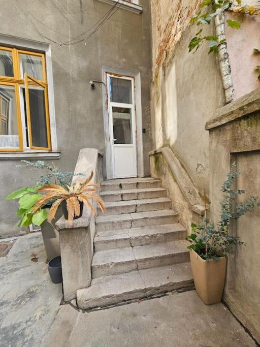 בוקרשט Heart Of City Center 4Br 2Bath 10 Pers מראה חיצוני תמונה
