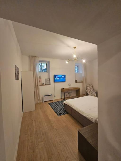 בוקרשט Heart Of City Center 4Br 2Bath 10 Pers מראה חיצוני תמונה