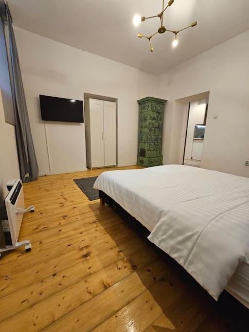 בוקרשט Heart Of City Center 4Br 2Bath 10 Pers מראה חיצוני תמונה